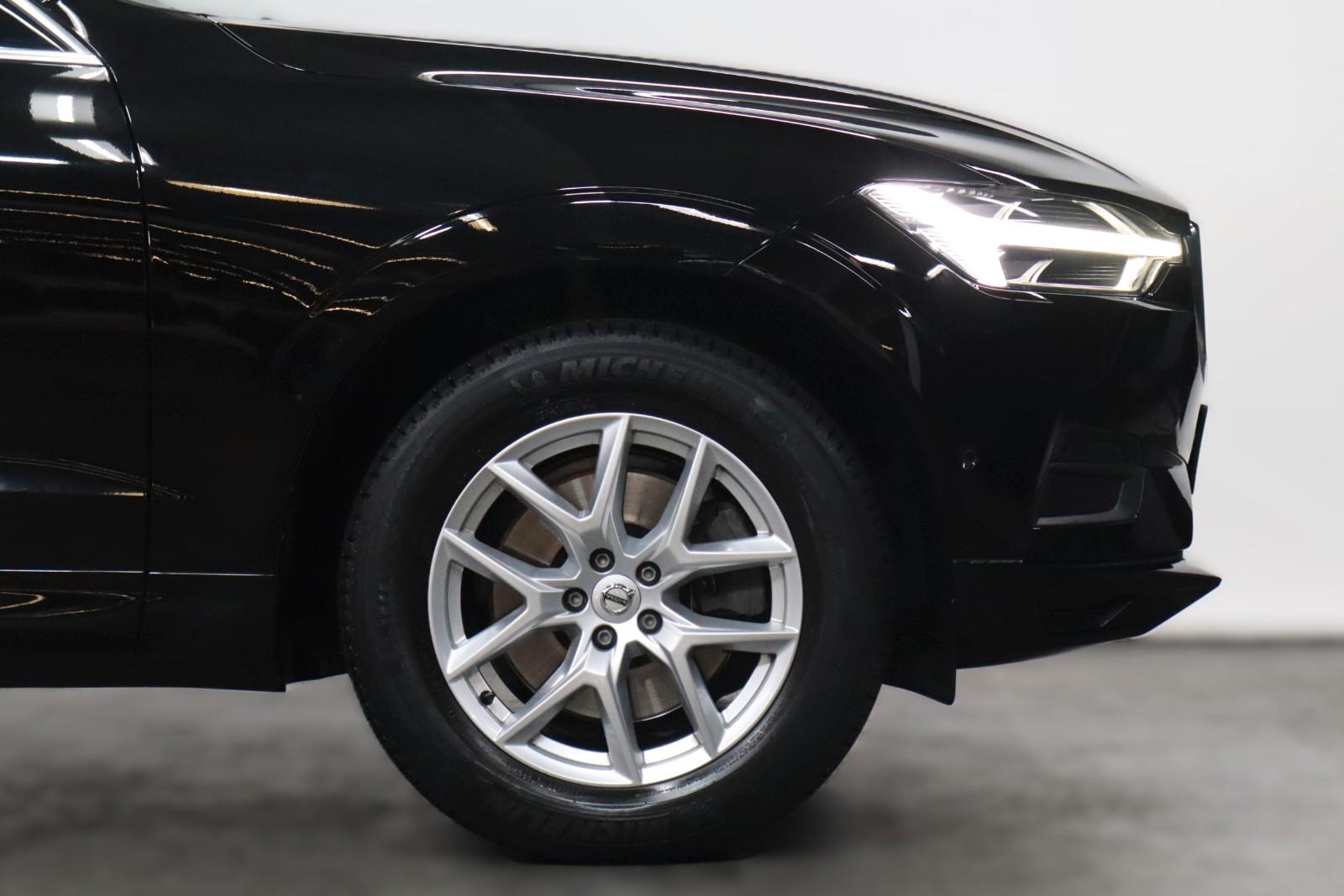Volvo XC60 Momentum AWD*360°KAMERA*LEDER*NAVI*LED