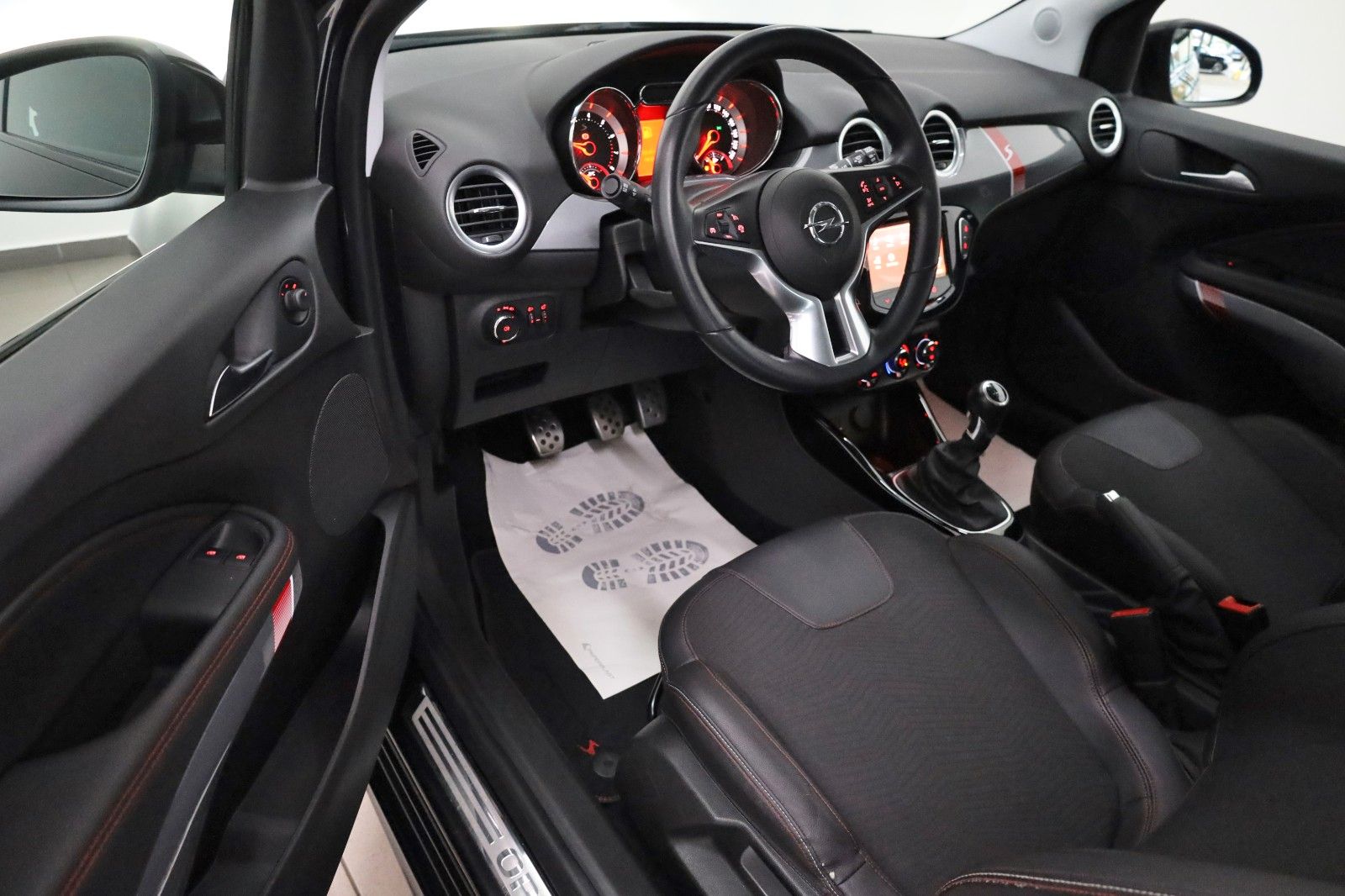Fahrzeugabbildung Opel Adam S OPC Performance T.Leder,8 fach bereift
