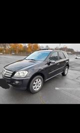 Mercedes-Benz ML 350 4MATIC - Guten zustand - gebrauchte Mercedes-Benz ML 350 aus dem Jahr 2005