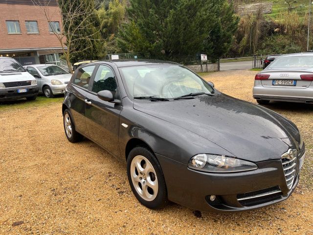 Alfa Romeo 147 1.9 JTD (120) 5 porte Progression