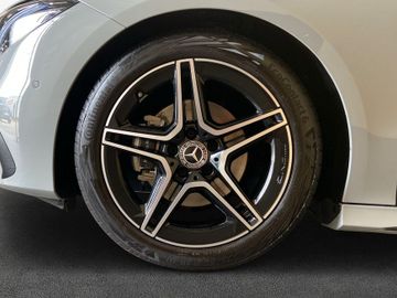 Mercedes CLA 180 Shooting Brake - 7