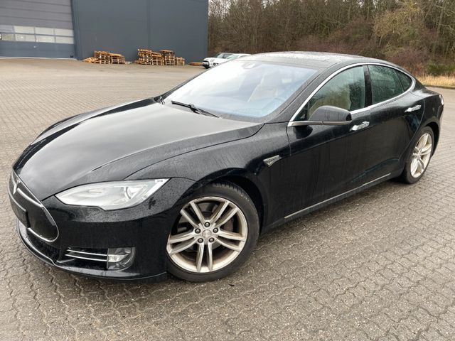 Tesla Model S 85 R FREE SUPERCHARGING 24118