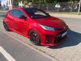 Toyota GR Yaris mit High-Performance-Paket - Toyota Yaris mit Benzin-Antrieb: GR