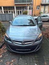 Opel Astra Sports Tourer 2.0 CDTI 2015 - Opel Astra mit Diesel-Antrieb: Kombi, 2.0