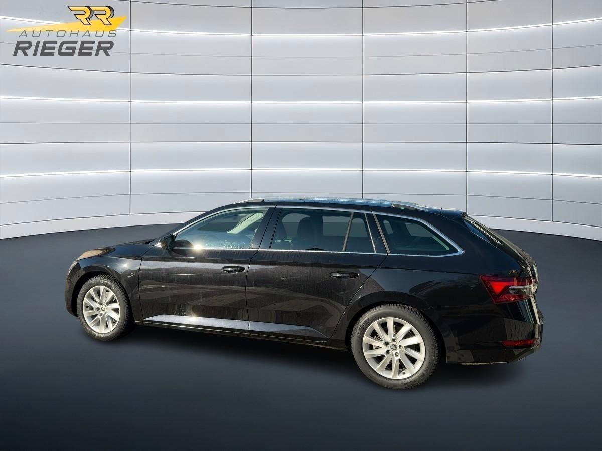 Fahrzeugabbildung SKODA Superb Combi Style