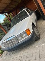 Mercedes-Benz Mercedes 190e 2.0 - Mercedes-Benz 190 aus 1986: 190e