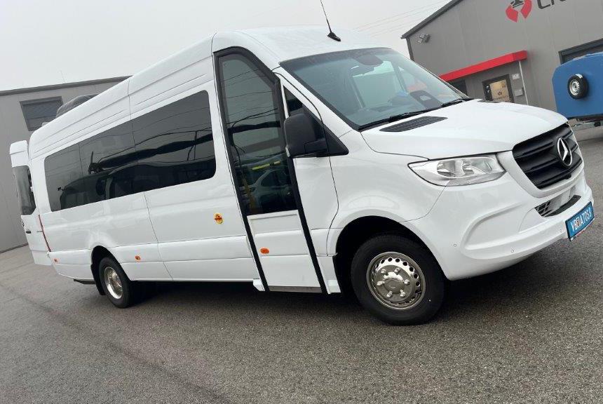 Mercedes-Benz MB 517 CDI Transfer