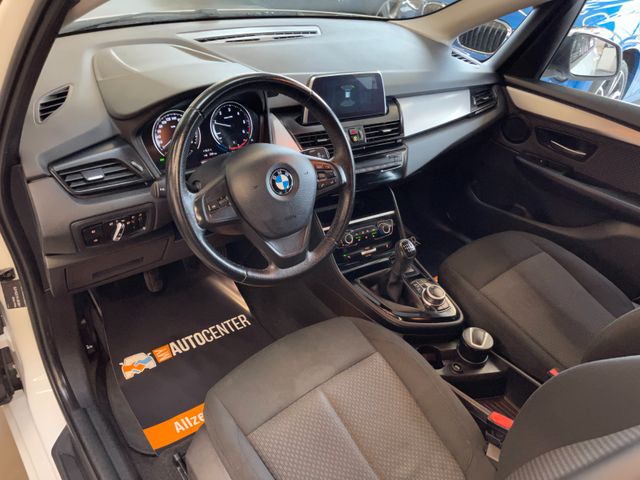 BMW 218d Active Tourer *NAVI*1.HAND*19%*PDC*SHZ*
