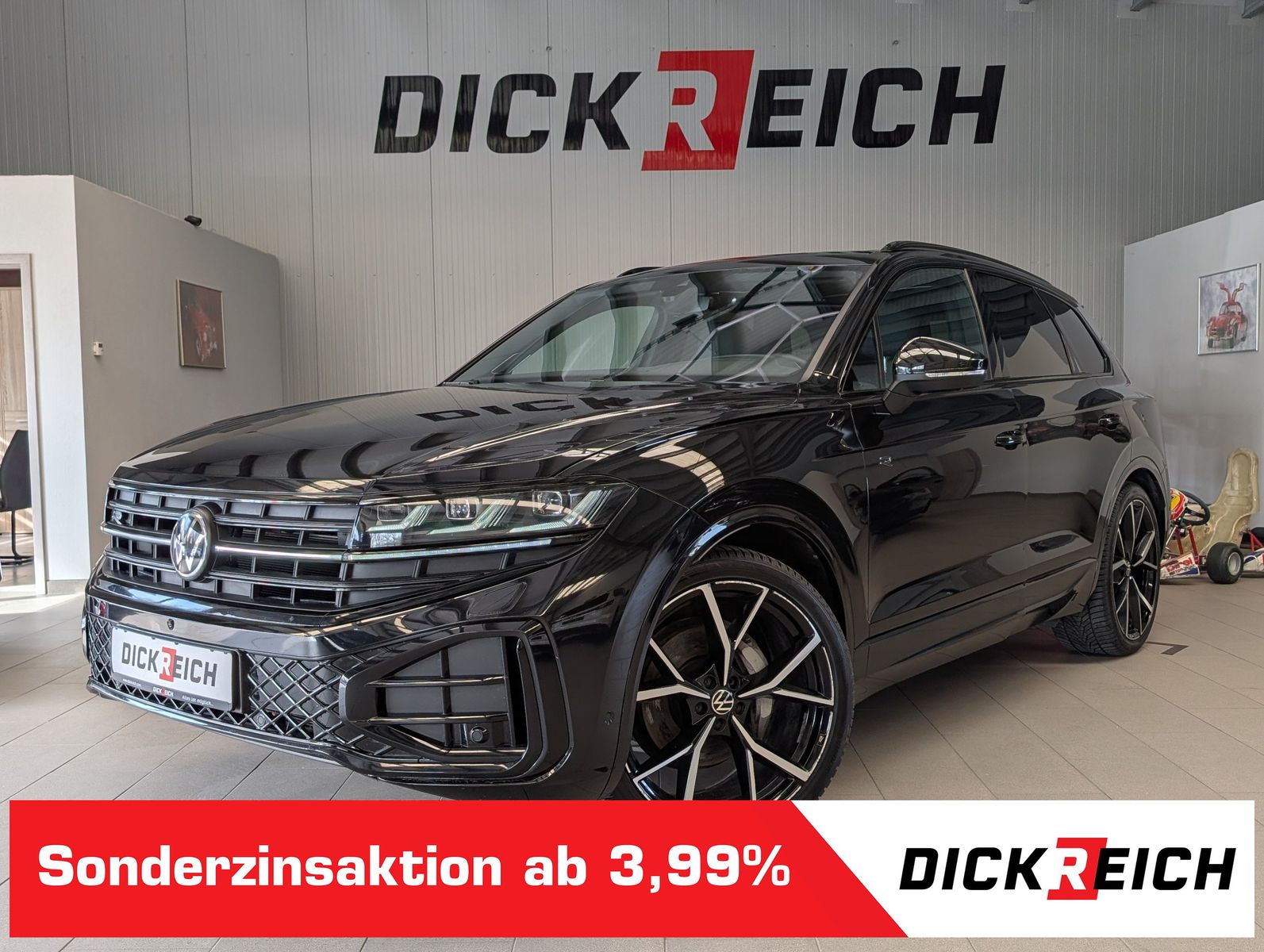 Fahrzeugabbildung Volkswagen Touareg 3.0TDI 4M R-Line VOLL Black 22" UPE 114T