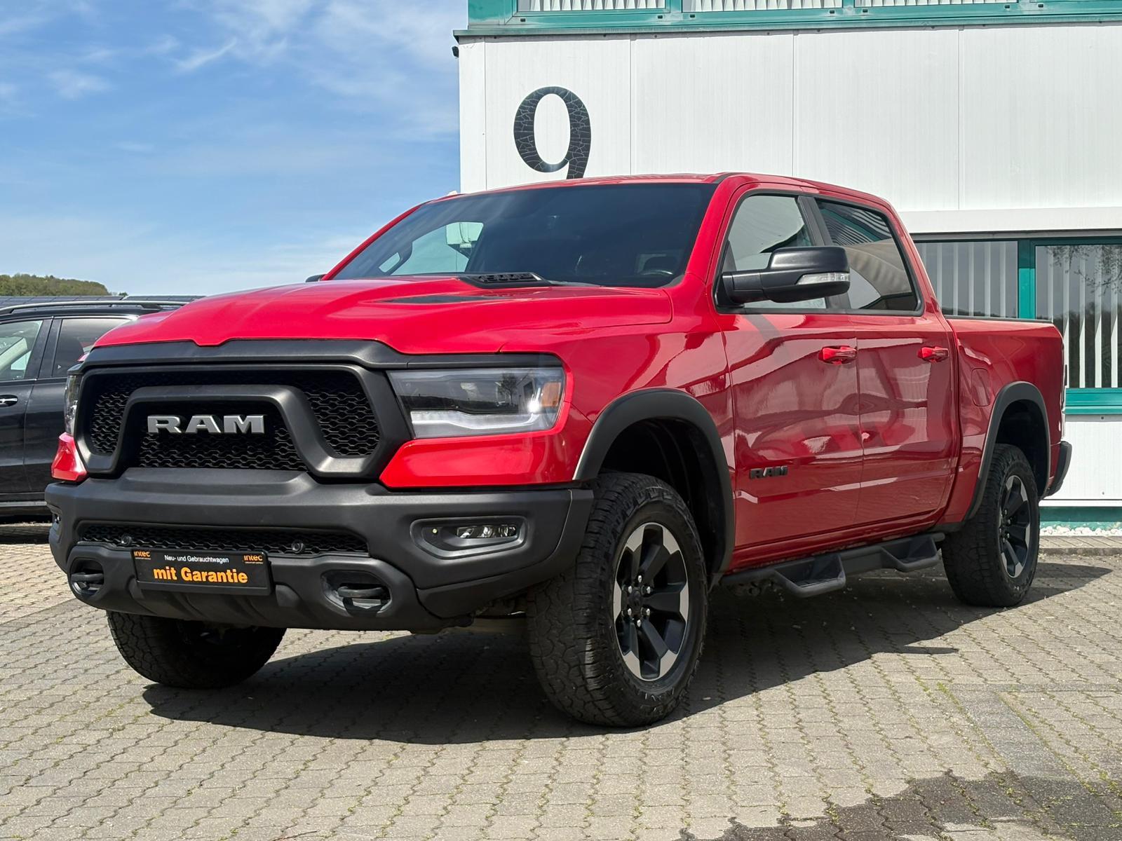 Dodge RAM 1500 5.7l REBEL 4x4 CrewCab, App