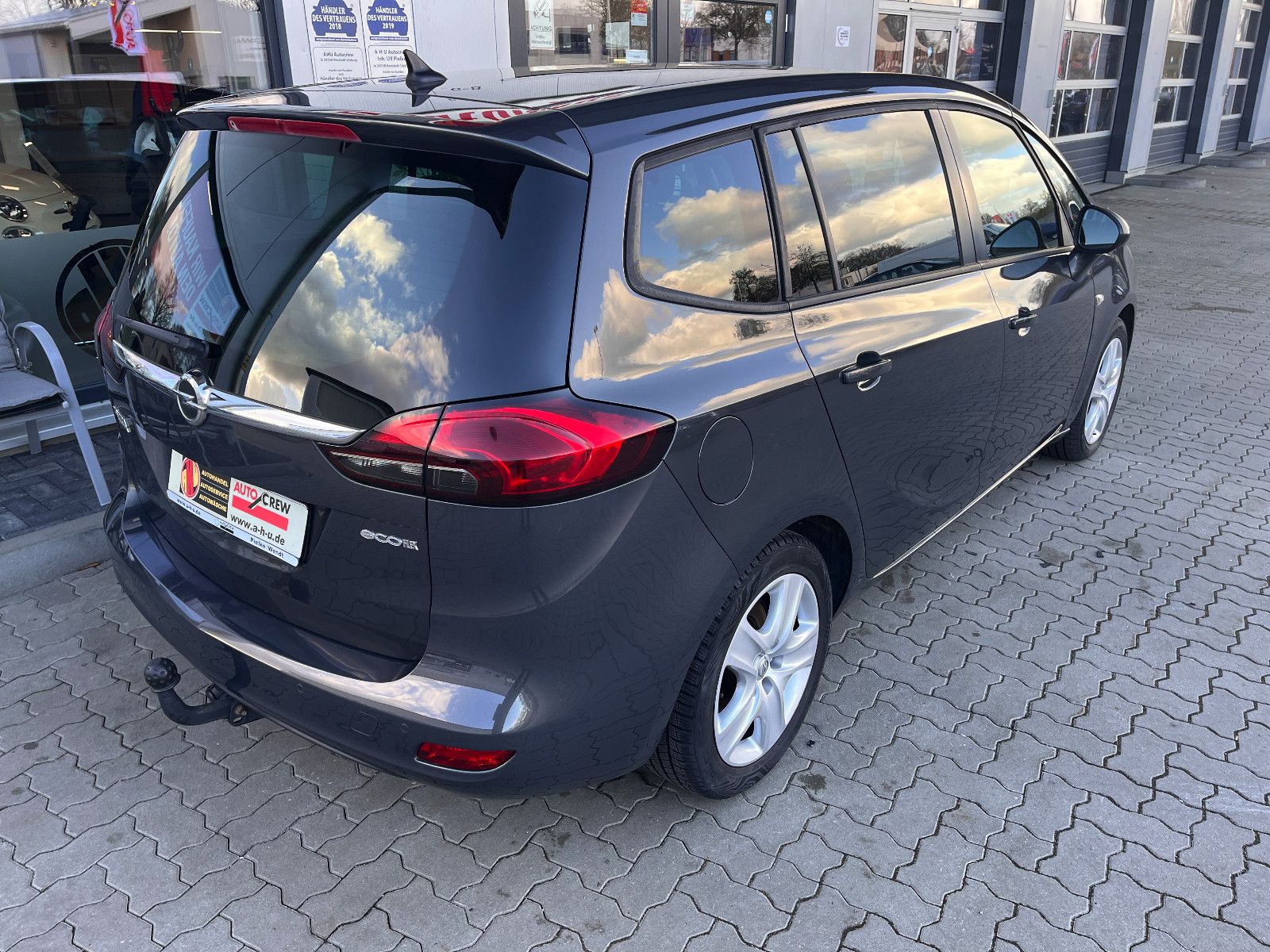 Fahrzeugabbildung Opel Zafira C Tourer Edition 7 Sitzer