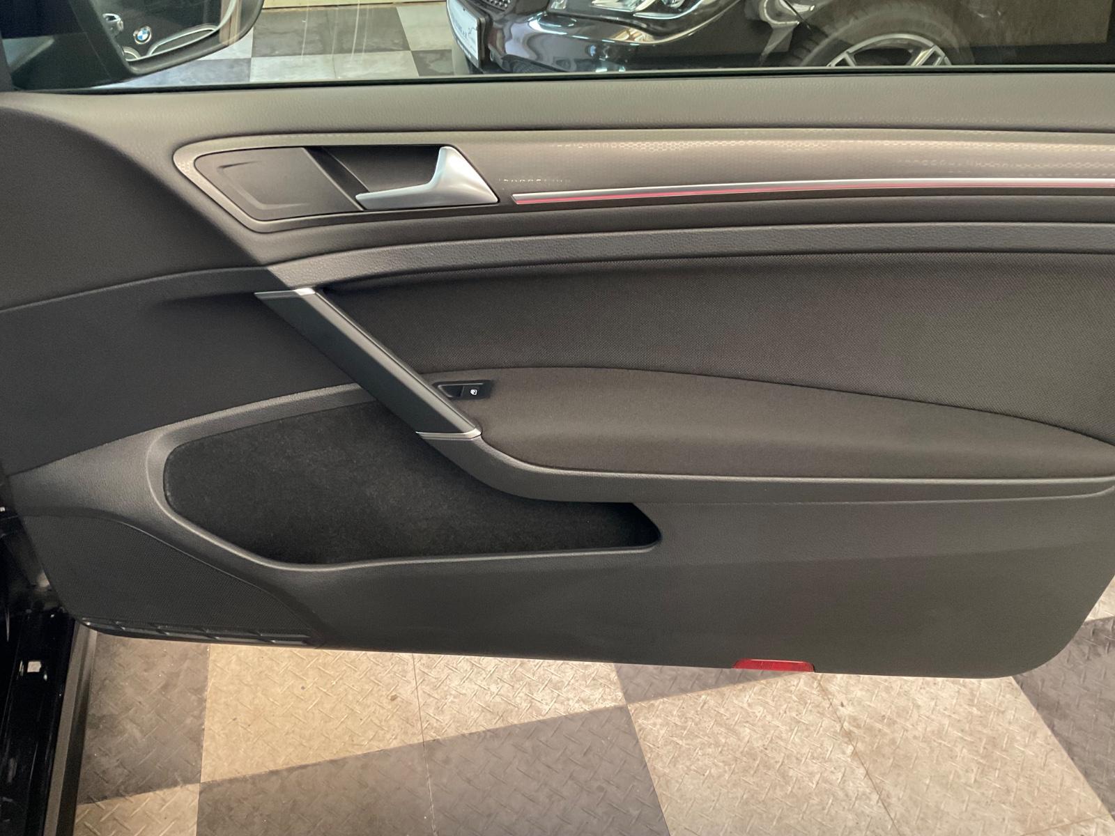 Volkswagen Golf VII GTI Performance, Diff.,Led,Navi,DYNAUD