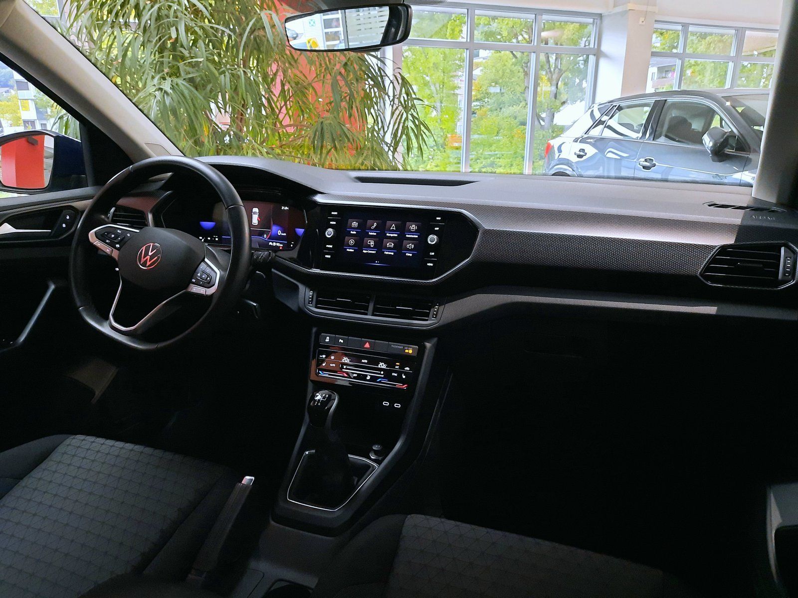 Fahrzeugabbildung Volkswagen T-Cross Life TSI *AHK*Cam*Sitzhzg*PDC*ACC*