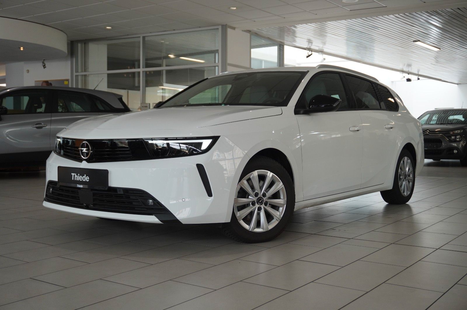 Fahrzeugabbildung Opel Astra L ST 1.5D ELEGANCE NAVI/LED/KAMERA/SH/DAB+
