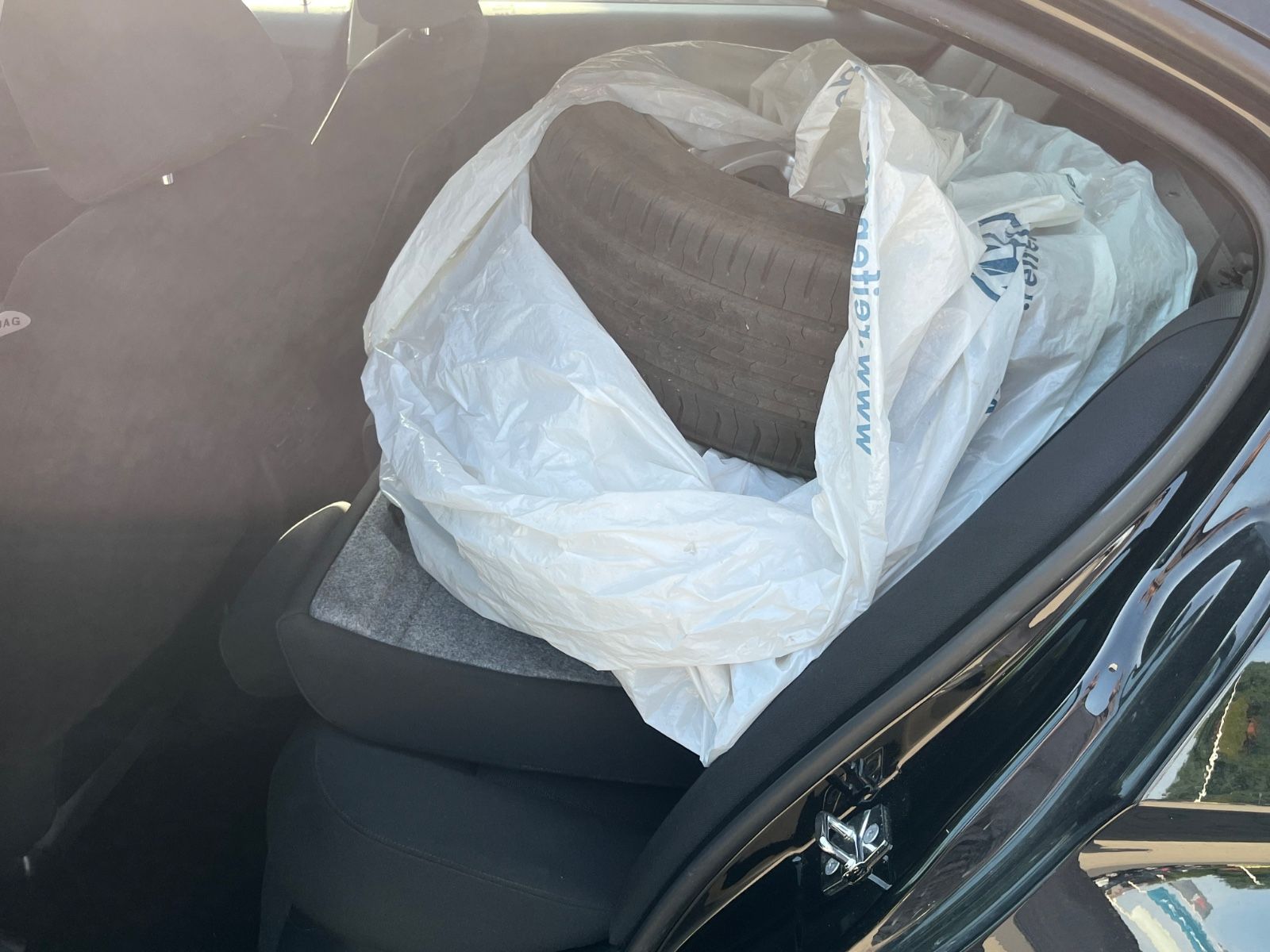 Fahrzeugabbildung BMW 318 2.0 Baureihe 3 Lim. 318d