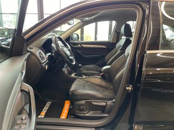Audi Q3 2.0 TDI quattro *BI-XENON*APS*NAVI*AHK*LED*