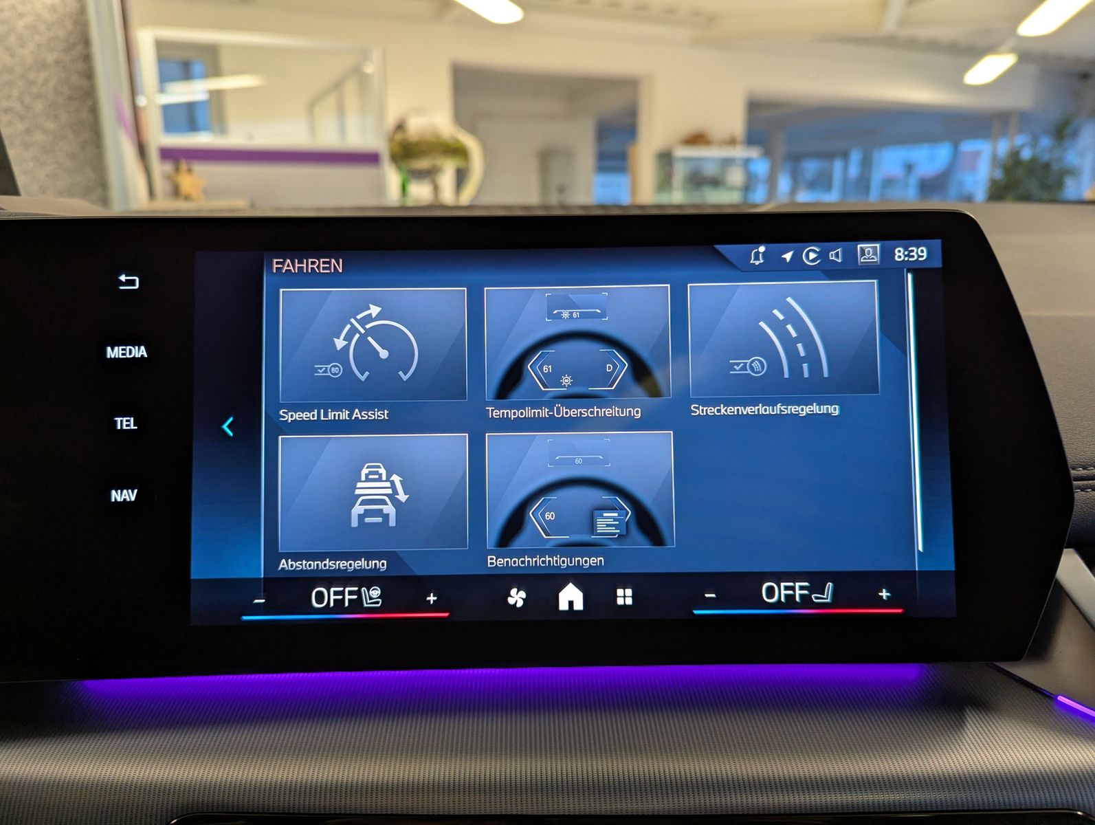 BMW 223 Active Tourer i xD M-Sport Pano H/K 360° AHK - Image 32