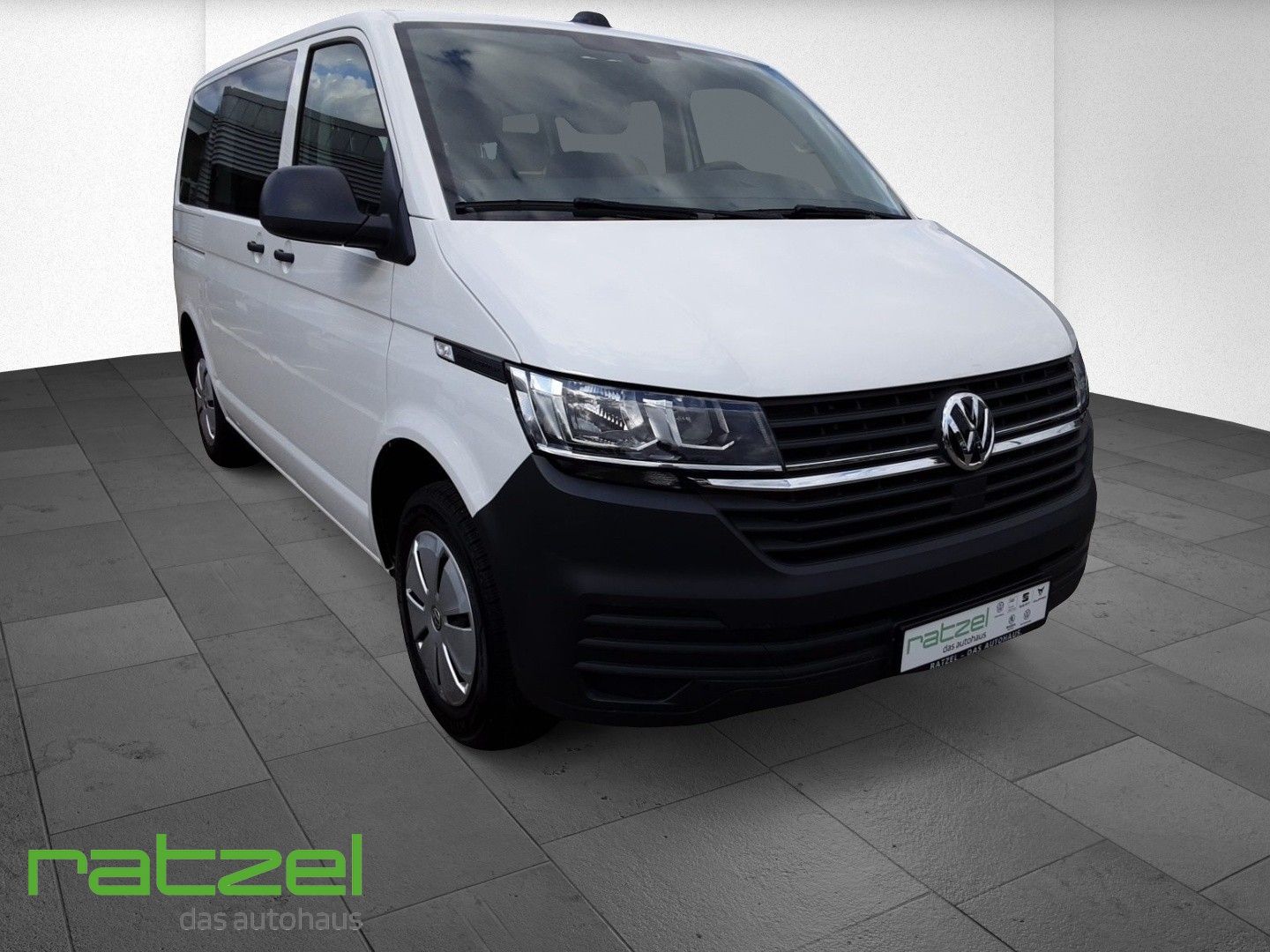 Fahrzeugabbildung Volkswagen T6.1 Kombi KR 2.0 TDI 9-Sitze+AHK+KAMERA+