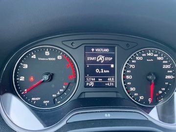 Fahrzeugabbildung Audi Q2 35 TFSI S tronic design LED AHZV PDC
