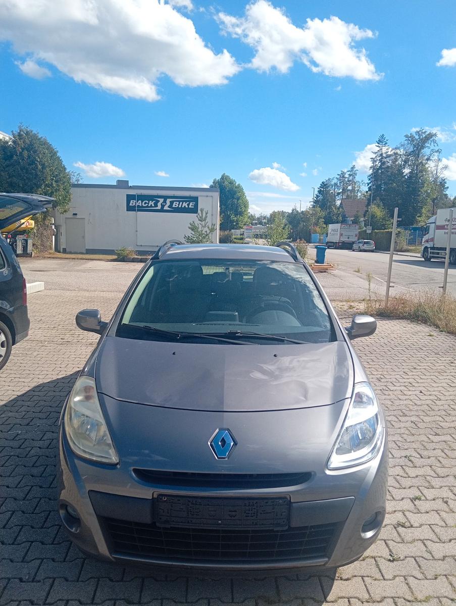Renault Clio 2012 — rear view