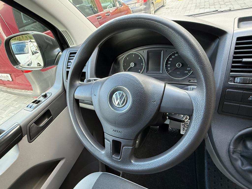 Volkswagen T5 Kombi