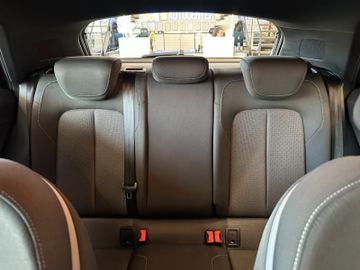 Audi Q2 30 TFSI sport *NAVI*TEMPOMAT*PDC*LED*SZHZ*