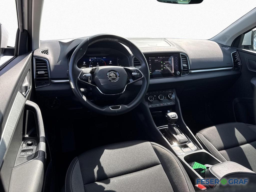 Skoda Karoq 2022 г. Белый, пробег 51200 км