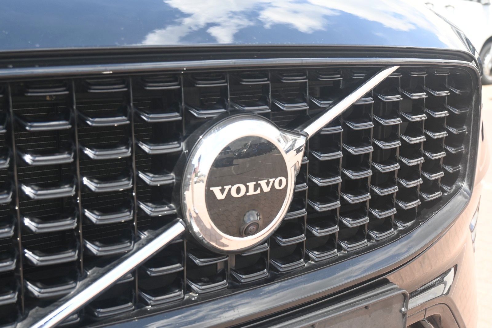 Fahrzeugabbildung Volvo XC60 T6 AWD Recharge Plus Dark*360°*ACC*AHK