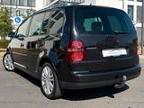 Volkswagen Touran Highline, Zahnriemen + Tüv Neu, Klima - Volkswagen Touran aus 2005: Highline