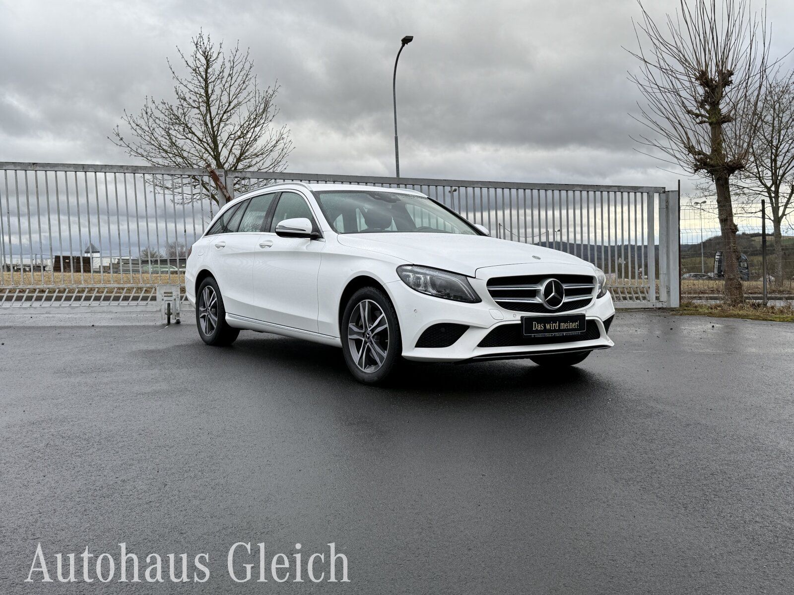 Fahrzeugabbildung Mercedes-Benz C 300 d 4MATIC T-Modell AVANTGARDE Exterieur/LED