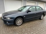 Mitsubishi galant 2004 TÜV neu - Mitsubishi Galant mit Benzin-Antrieb: Limousine
