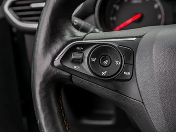 Opel Crossland 1.2 Innovation Tempomat Licht-Paket