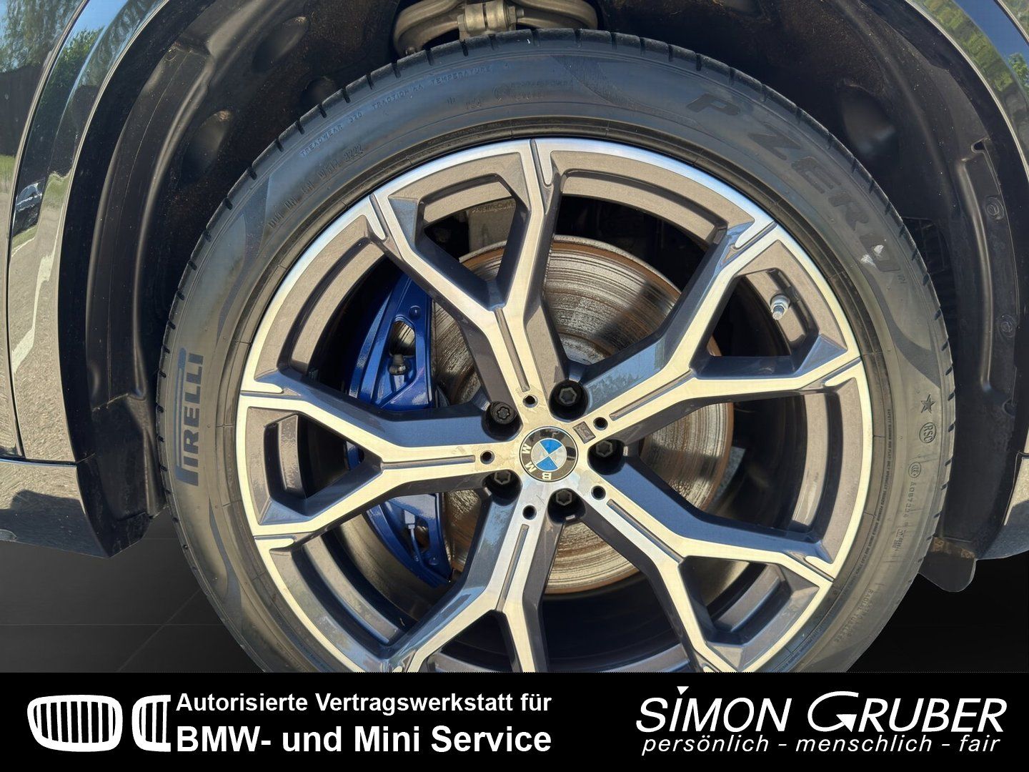 Fahrzeugabbildung BMW X5 xDrive 40d M Sport Pano Stop&GO FondEntertain