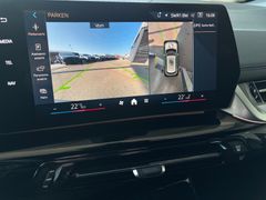 Fahrzeugabbildung BMW 218i Active Tourer M Sport-AHK/Pano/HeadUp/eSitz