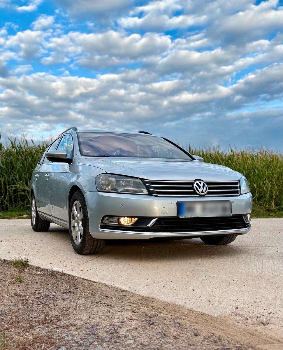 Volkswagen Passat 2011 — engine 140 HP (103kW)