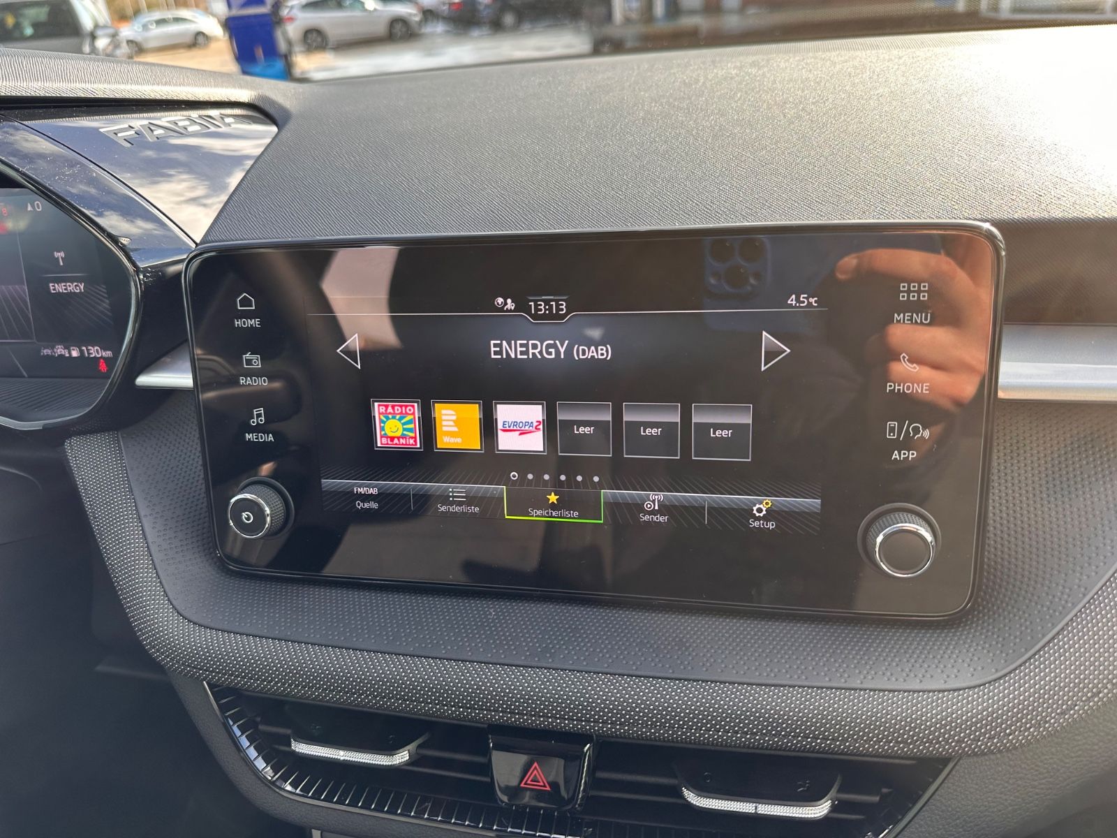 Fahrzeugabbildung SKODA Fabia Selection 1.0 TSI DSG LED/GRA/SHZG/APP