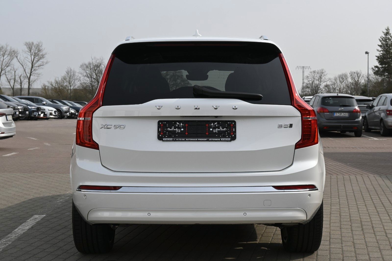 Fahrzeugabbildung Volvo XC90 B5 D AWD Bright*STDHZG*360°*22"*AHK