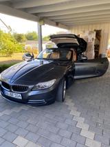 BMW Z4 sDrive20i - sehr gepflegt  - graue BMW Z4