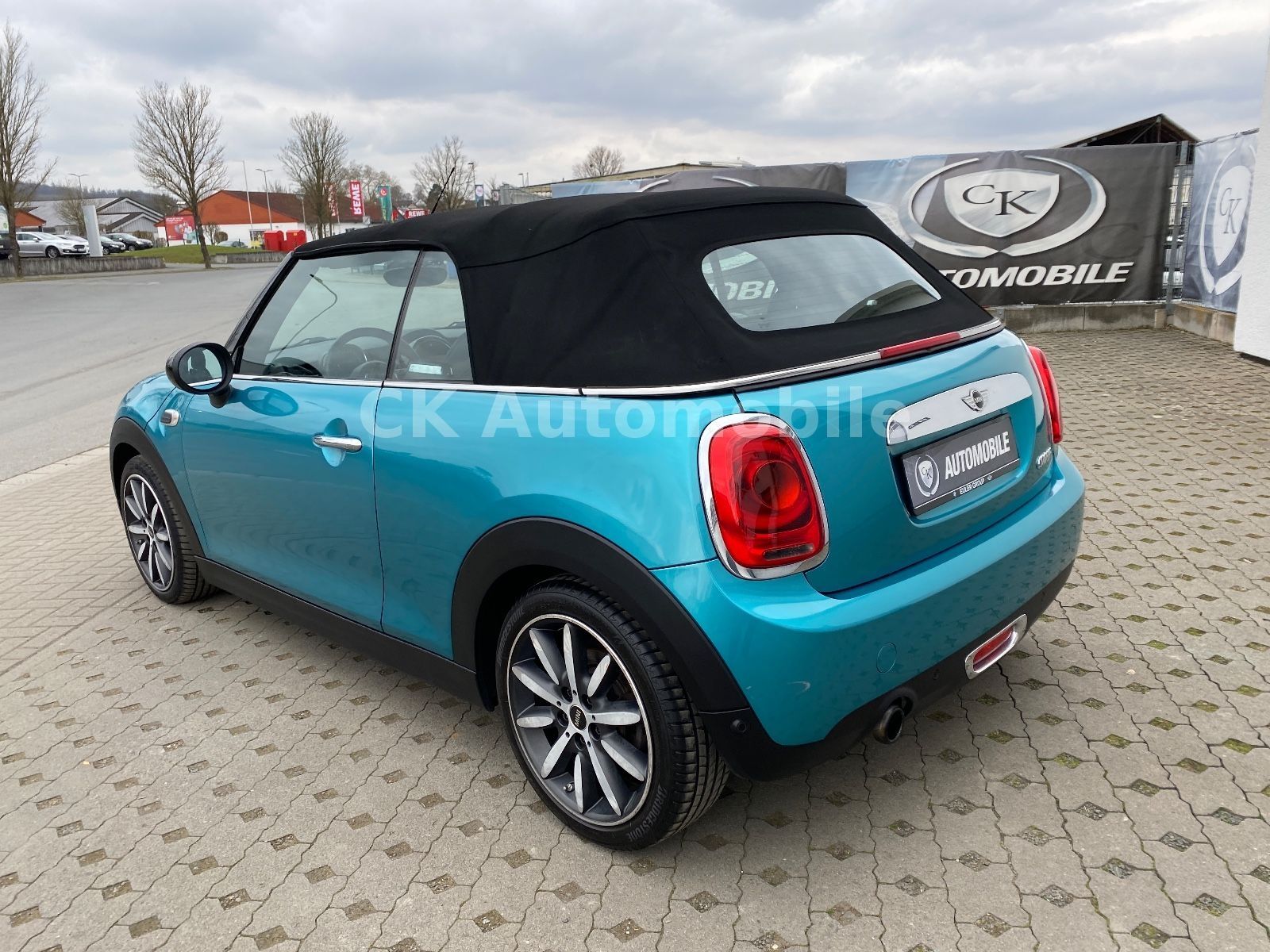Fahrzeugabbildung MINI Cooper Cabrio  Chili/Leder/LED/PDC/Tempomat