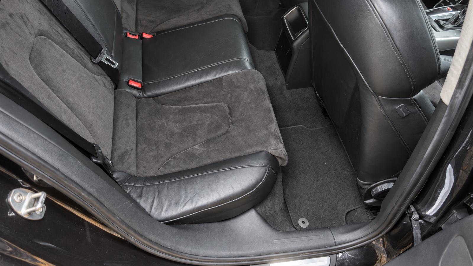 Audi A4 2009 — photo 27