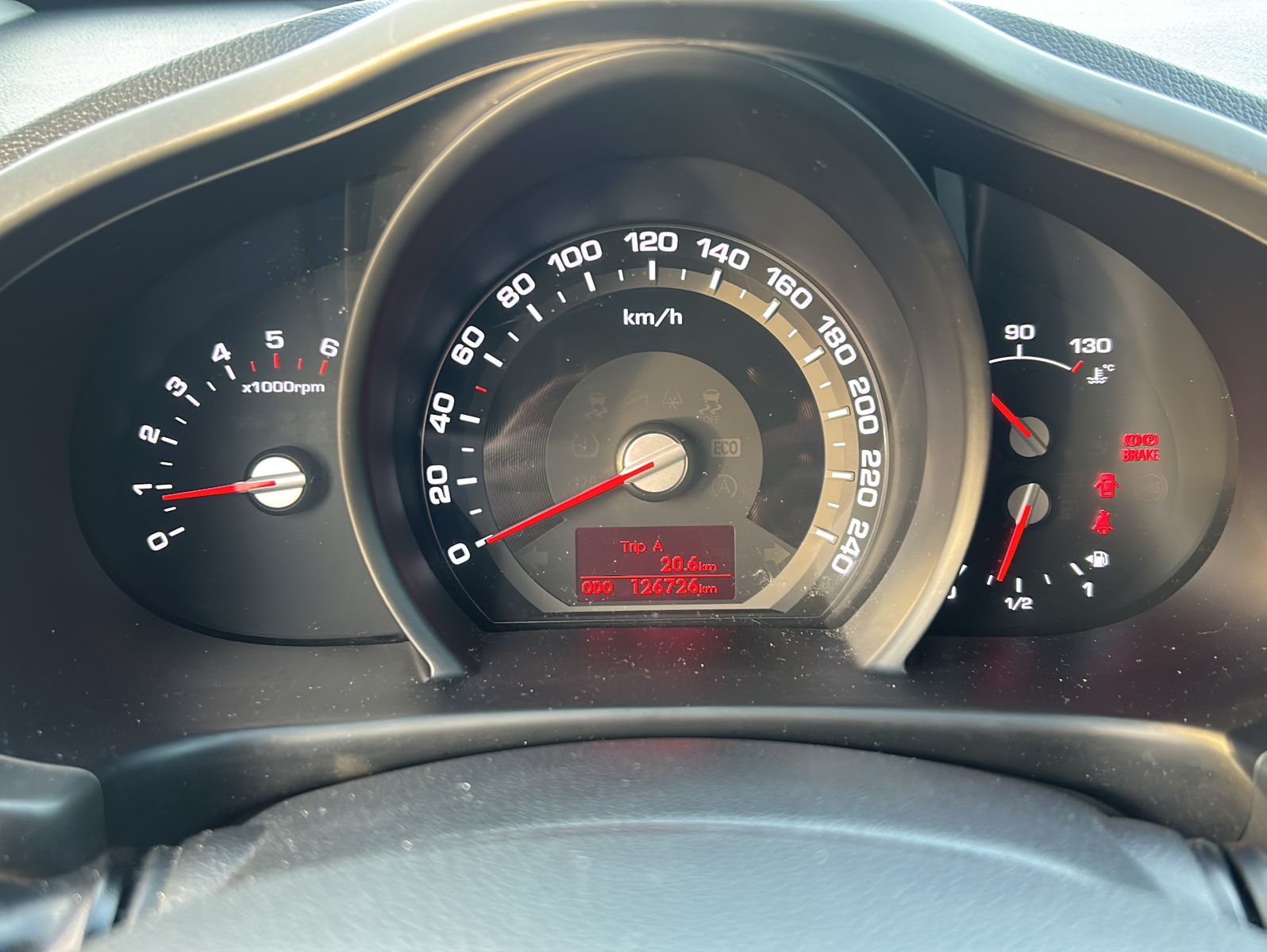 Fahrzeugabbildung Kia Sportage 2,0 Attract 2WD