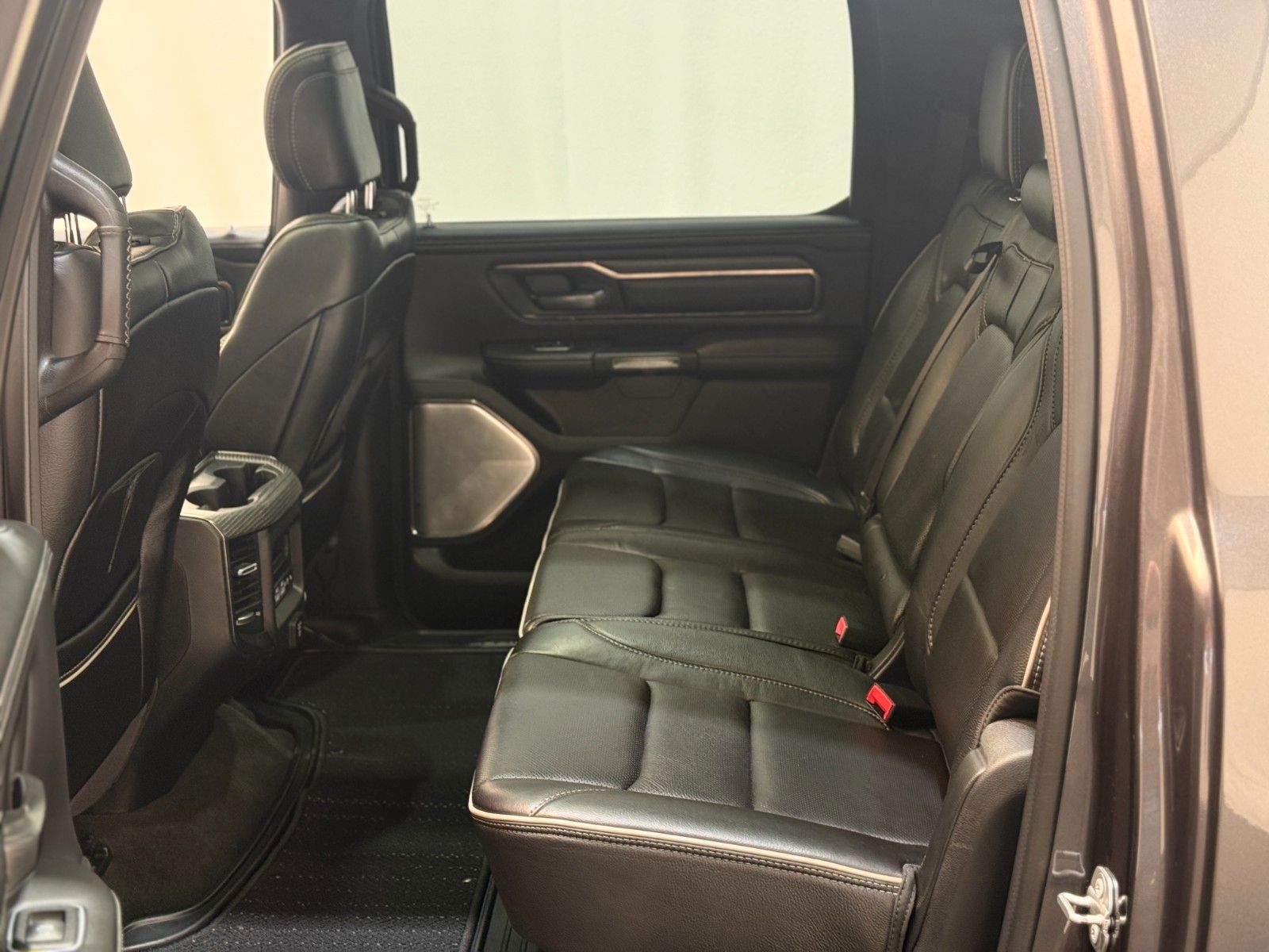 Fahrzeugabbildung Dodge RAM 1500 LIMITED NIGHT CREW CAB 4x4