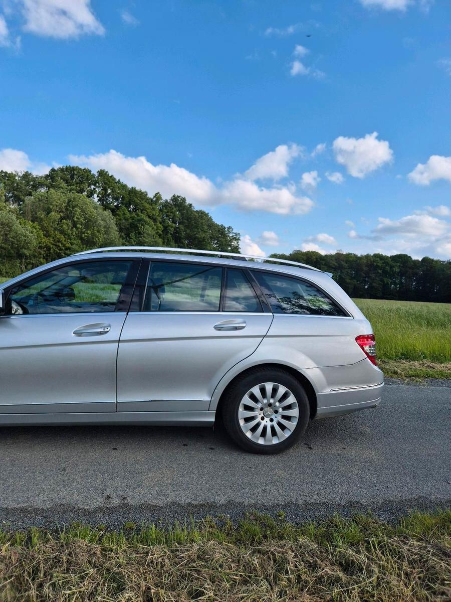 Mercedes-Benz C220 2008 — photo 8
