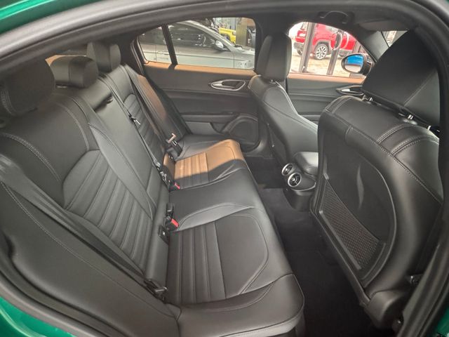 ALFA ROMEO Giulia Quadrifoglio harman/kardon KarbonPaket