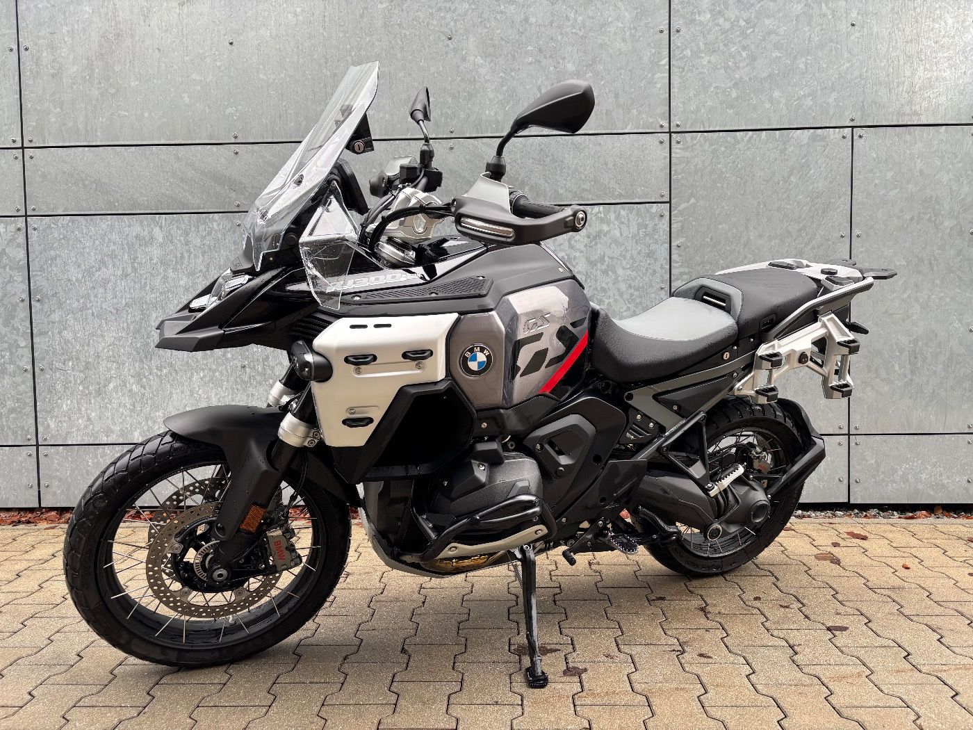 Fahrzeugabbildung BMW R 1300 GS Adventure Triple Black ASA 3 Pakete Fa