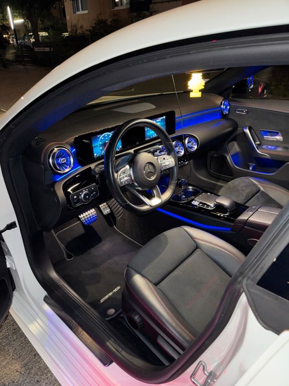 Image of Mercedes-Benz CLA 200 Shooting Brake