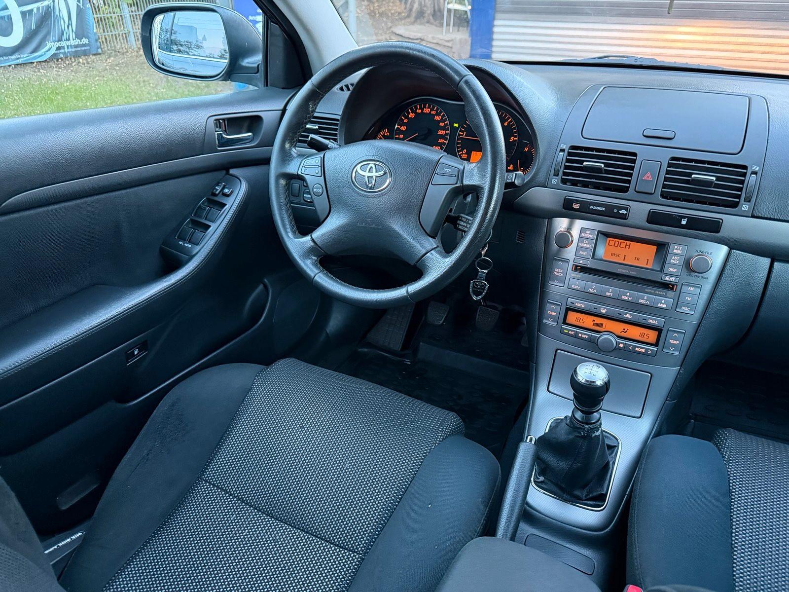 Toyota Avensis 2006 — photo 12