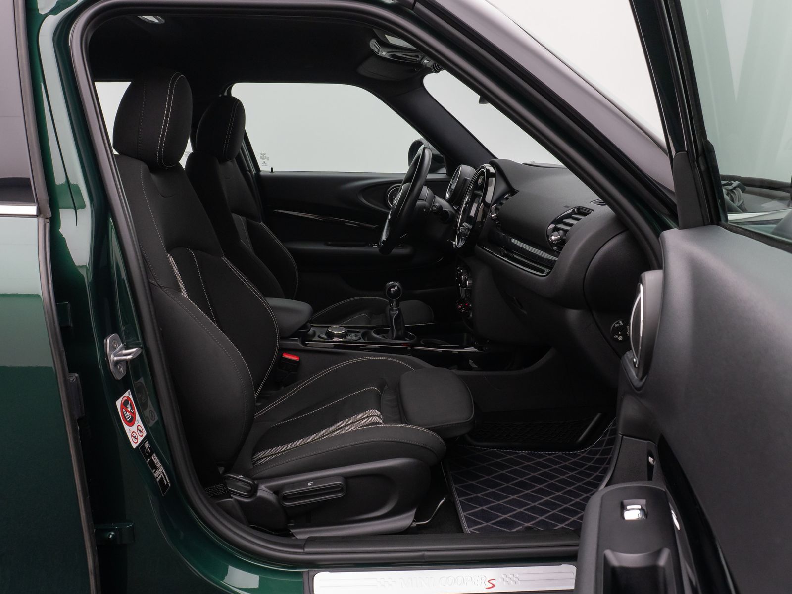 Fahrzeugabbildung MINI Cooper S Clubman Navi Sitzhz Tempomat 8Fach PDCh