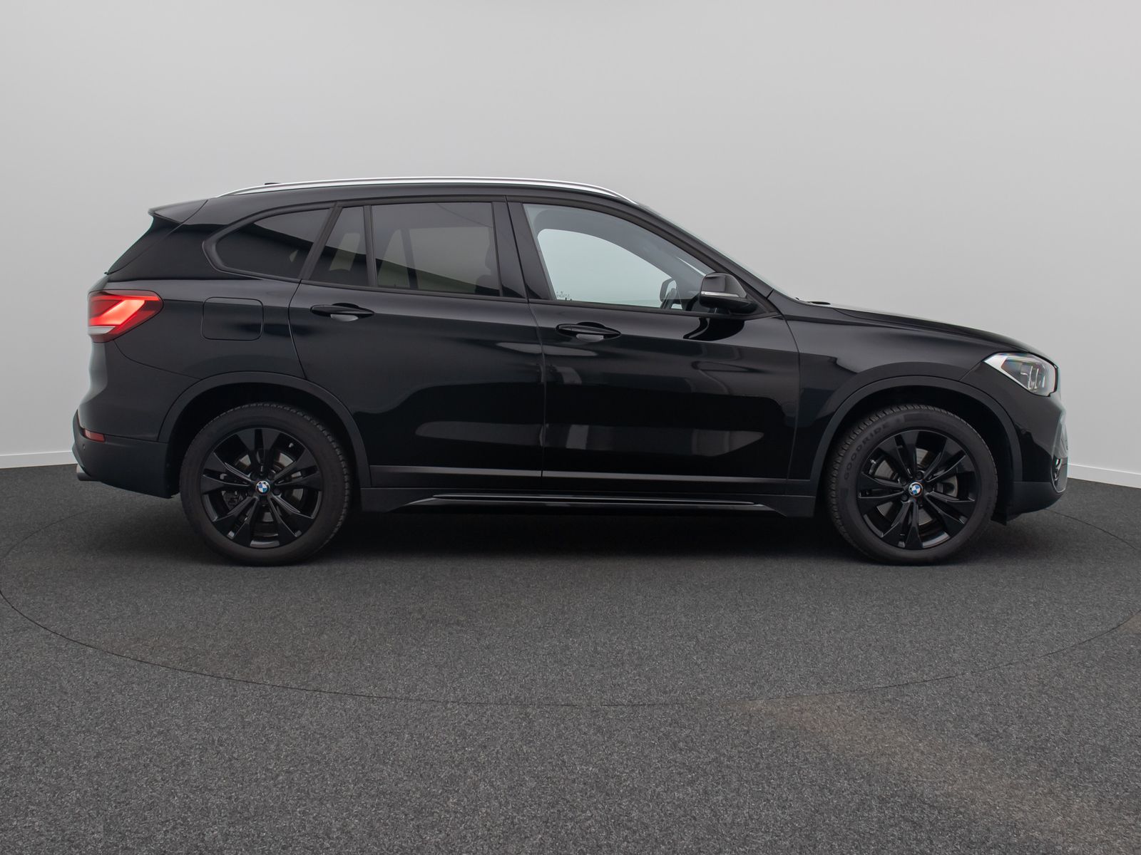 Fahrzeugabbildung BMW X1 xD20i Sport Line Panorama Parkassist DAB HiFi