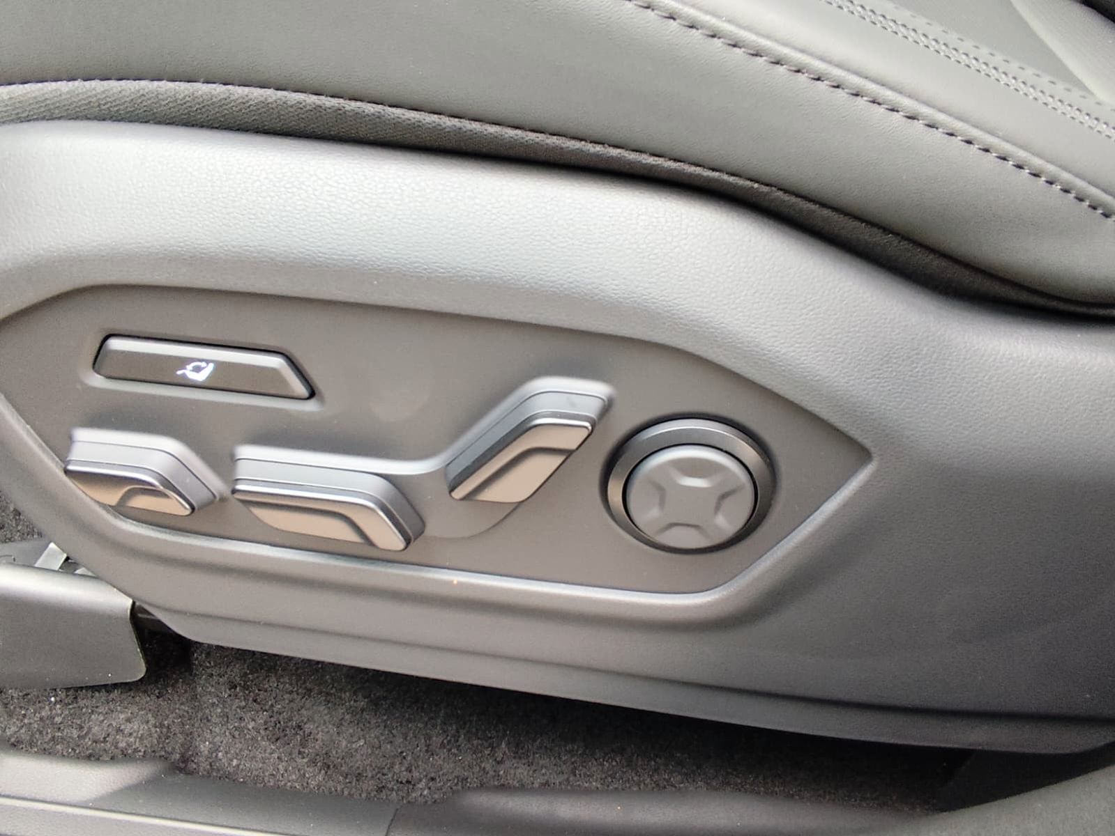 Hyundai Santa Fe – Bild 18